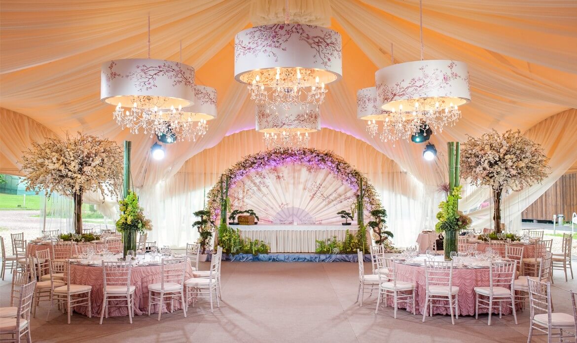7 Wedding Ceiling Designs That Will Awe Your Guests